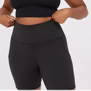 Aerie The Hugger 7” Bike Shorts